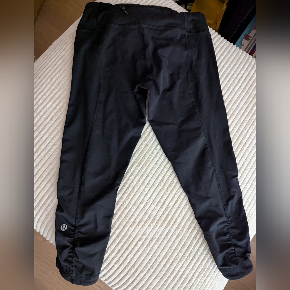 Lululemon Run Inspire Crop Capri Yoga Pants Leggings Black 6